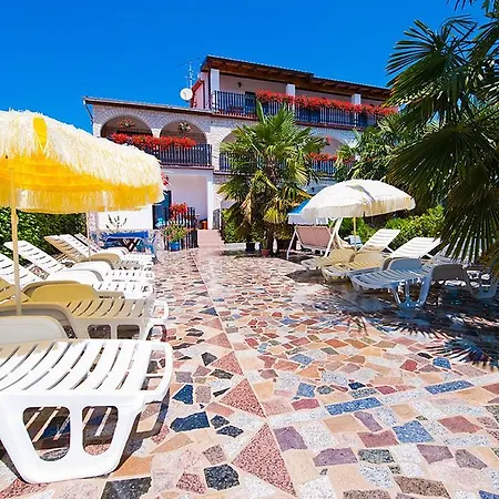 Paradis Apartment *