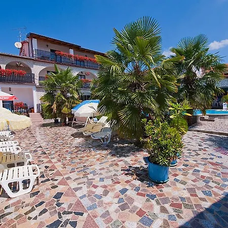 Paradis Apartment *