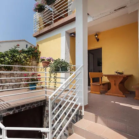 Apartment Paradis